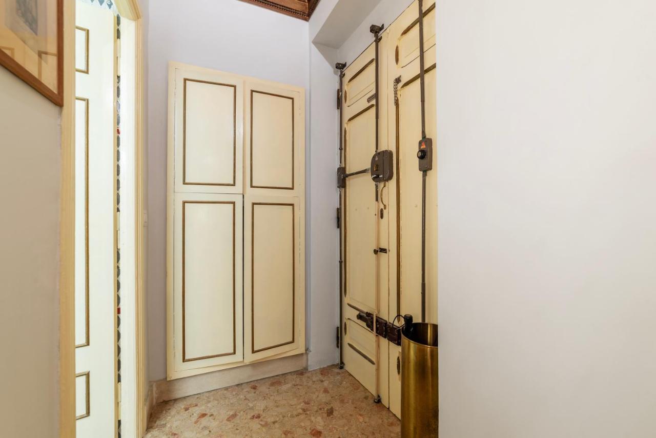 Pantheon Apartment - L'Angolo Nascosto Dei Quadri 로마 외부 사진